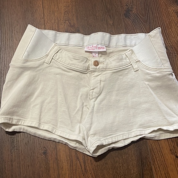 Maternity Shorts - Picture 4 of 4